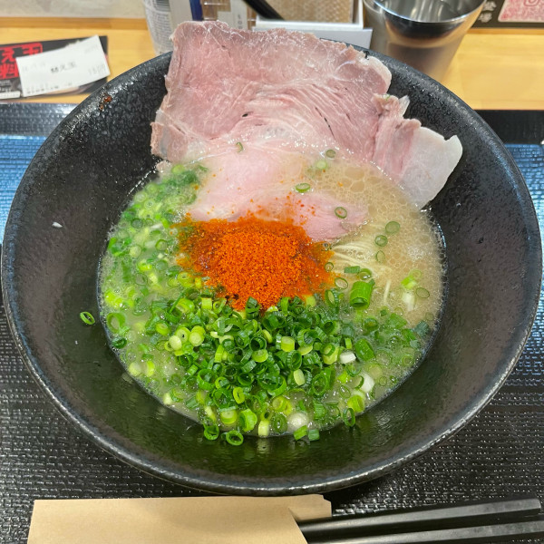 「豚骨らぁ麺+青ネギ+替え玉」@博多豚骨らぁ麺 一絆 上野御徒町本店の写真