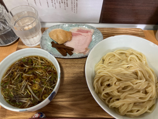 「つけめん（醤油）+ワンタン」@らーめん亭 ひなり竜王の写真