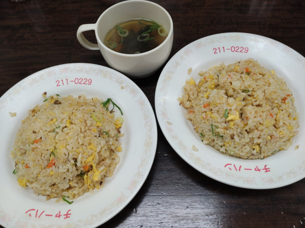 「焼飯＋（サービスセット）Ａ チャーハン（３００円）＝８５０円」@チャーミングチャーハンの写真