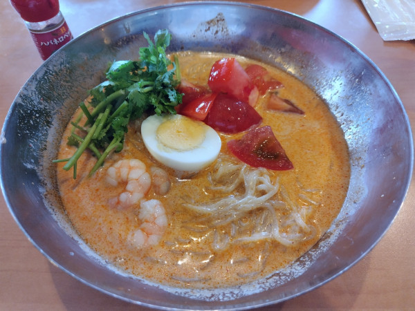 「【限定】濃厚トムヤム豆乳クリーム冷麺　※鶏肉抜き＆パクチー有」@ガスト 塩尻店の写真