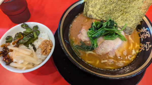 「ラーメン並　固め」@家系ラーメン大輝家 日吉店の写真
