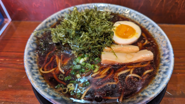 「醤油ラーメン　岩のり」@古式ラーメン 鶴亀の写真
