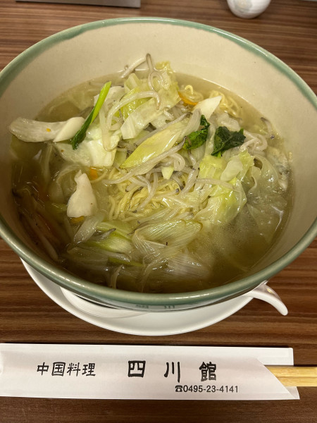 「塩野菜ラーメン(770円)＋大盛り(150円)」@中国料理 駅南 四川館の写真