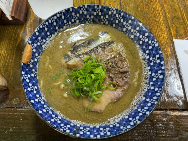 「鰯BOMB!!   15€」@Kodawari Ramen  Tsukijiの写真