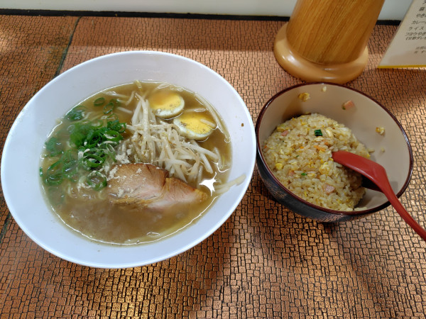 「ラーメンセット900円」@中華料理 島忠花の写真