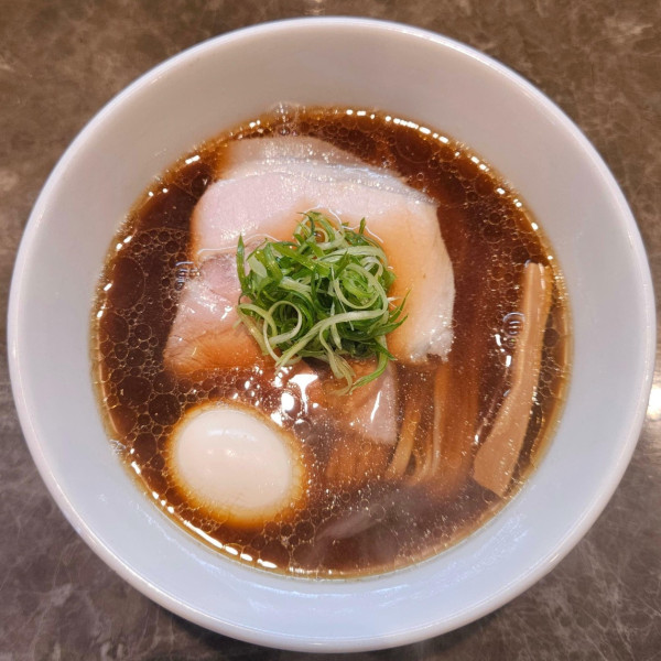 味玉醤油ラーメン（1230円）＋地鶏の醤油混ぜsoba（980円）