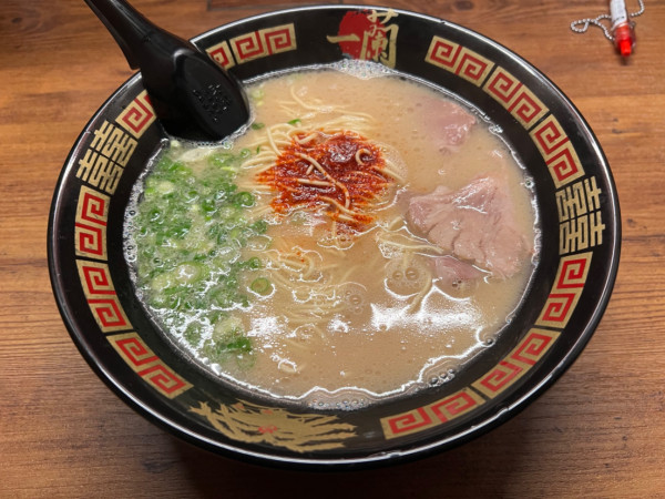 「天然とんこつラーメン」@一蘭 新橋店の写真