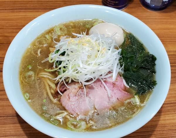 「味玉らーめん塩」@中華そば 西川の写真