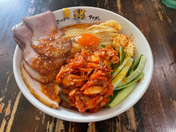 「HC  大盛り、キムチ、チャーシュー増し、虎辣油」@ゴールデンタイガーの写真