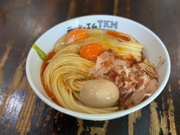 「味玉TKMかつお大盛り、虎ラー油、生卵、ごはん小」@ゴールデンタイガーの写真