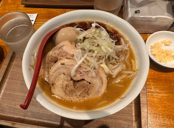 「辛味噌らーめん＋チャーシュー」@らーめん 蓮の写真