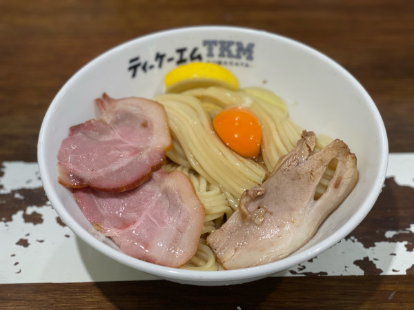 「TkM レモン肉増し 中盛」@ゴールデンタイガーの写真