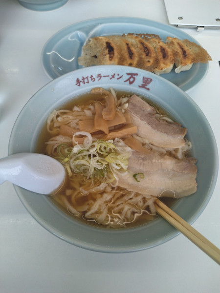 「にんにくラーメン¥800+餃子¥400-」@手打ちラーメン 万里の写真