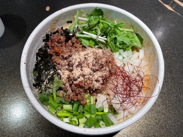 「担々まぜそば　￥１１００」@てっぺん 野並北分店の写真