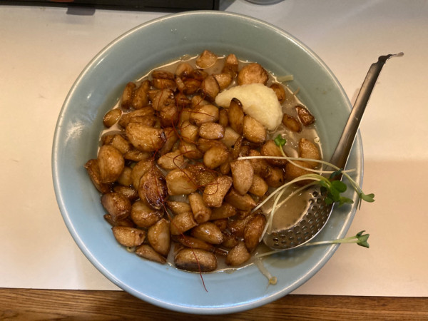 「本当のニンニクラーメン　2400円→完食で半額」@麺者 侍の写真