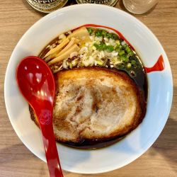 サッポロ赤星＋枝豆→ 大判チャーシュー煎りにんにくらぁ麺＋他