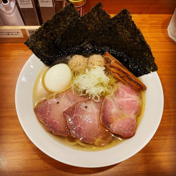 「全部のせ塩らーめん(塩たまご)」@しののめヌードルの写真