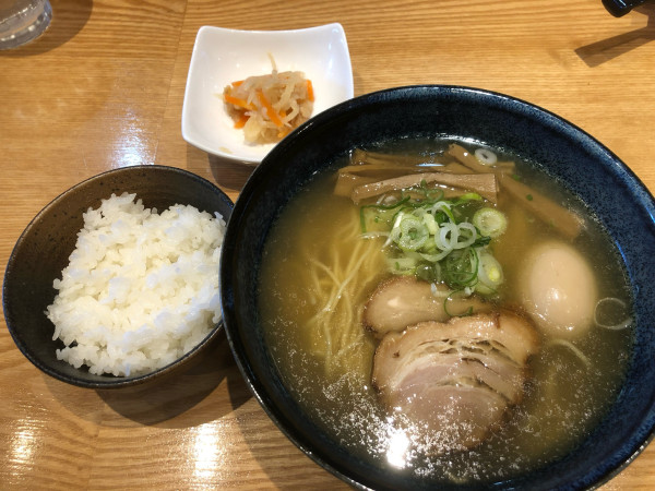 「天葵しお煮卵+ランチ」@らーめん 天葵の写真