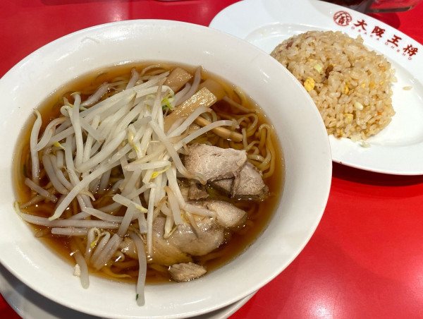 「醤油ラーメンセット 1,175円」@大阪王将 エキア曳舟店の写真