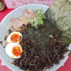 岩のりらーめん 煮卵 麺固め 味濃いめ ￥910円