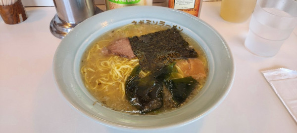 「しおらーめん」@ラーメンショップ 焼津店の写真