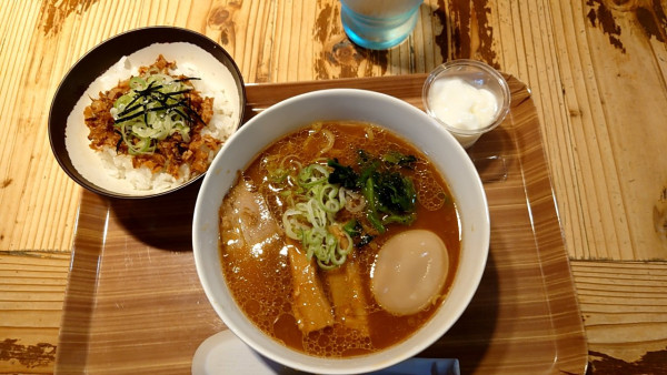 「ミニセット　しなそば」@麺屋 たろうず 焼津店の写真