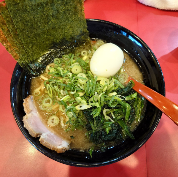 「特選並(900円)」@横浜らーめん 龍馬の写真