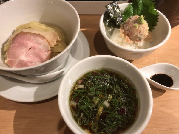 「昆布水つけめん　海鮮丼セット」@麺処しのぶの写真