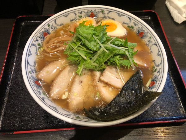 「煮干しらーめん」@にぼらや 西銀座通り店の写真