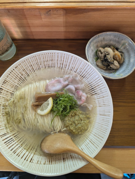 「牡蠣そば(並) ＋ 牡蠣」@中華そば 華塩の写真