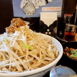 角ふじ麺特盛もやしtp