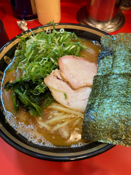 「特製ラーメン、中」@横濱家系ラーメン 川島家の写真