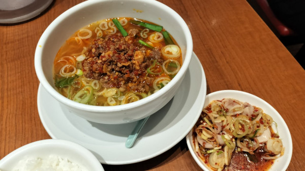 「台湾ラーメンコブクロセット900円※100円割引券使用」@郭 政良 味仙 東京ニュー新橋ビル店の写真