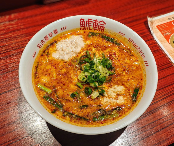 「旨辛にんにくラーメン」@名古屋辛麺 鯱輪の写真