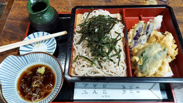 「野菜天ざる蕎麦 1050円」@蕎麦処 はせ川 西新井大師 本店の写真