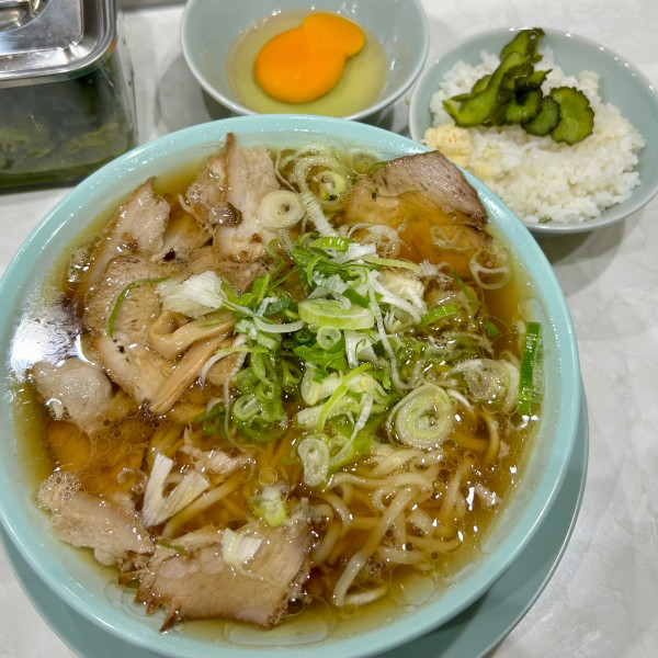 「中華そば＋生たまご＋無料めし」@渋谷かっちゃんラーメンの写真