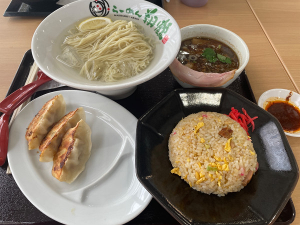 「冷盛り和風つけ麺＆王道セット」@地鶏らーめん 翔鶴 道の駅まえばし赤城店の写真