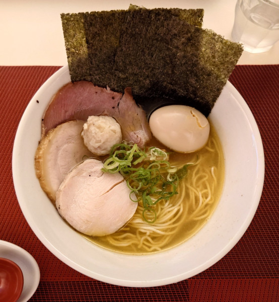 「特製醤油らぁめん(1300円)」@麺LOUISの写真