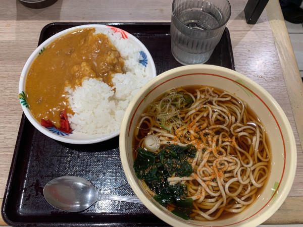 「ミニポークカレーセット 730円」@狭山そば 所沢店の写真