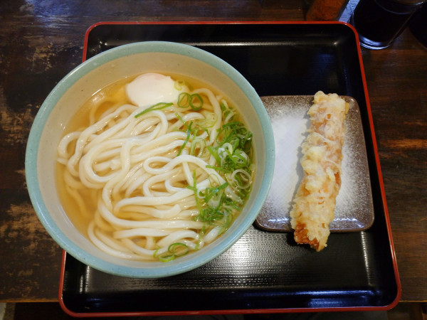 「かけ大＋ちくわ天＋温玉」@おにやんま 東品川店の写真