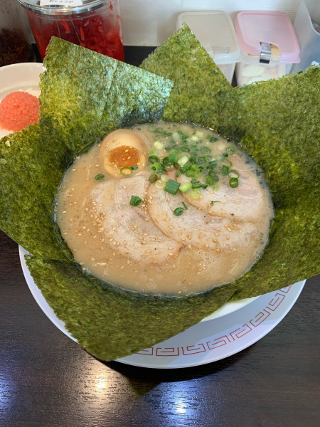 「らーめん（白）＋のり」@博多らーめん ひまわりの写真