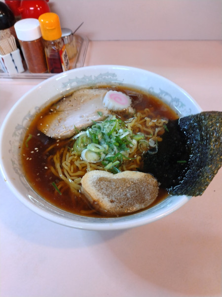 「正油ラーメン（920円）」@大衆中華 宝来 北24条店の写真