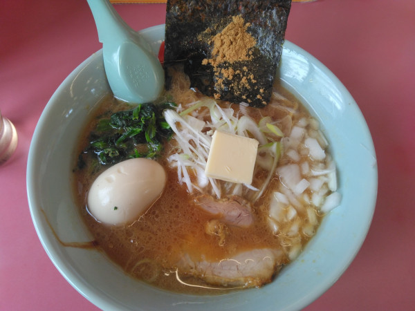 「期間限定、和節とんこつ醤油ラーメン930円他」@ラーメン山岡家 八千代店の写真