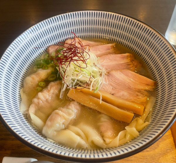「叉焼雲呑麺」@豚骨清湯・自家製麺 かつらの写真