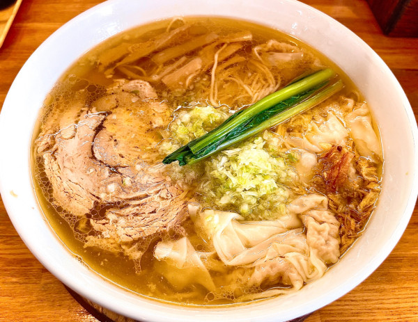 「塩ワンタンめん（990円）」@心麺の写真