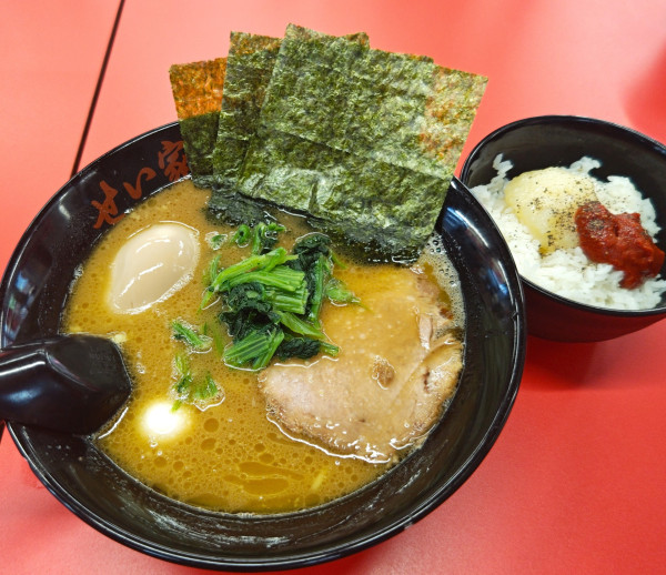 「ラーメン並盛+味玉+小ライス」@せい家 錦糸町店の写真