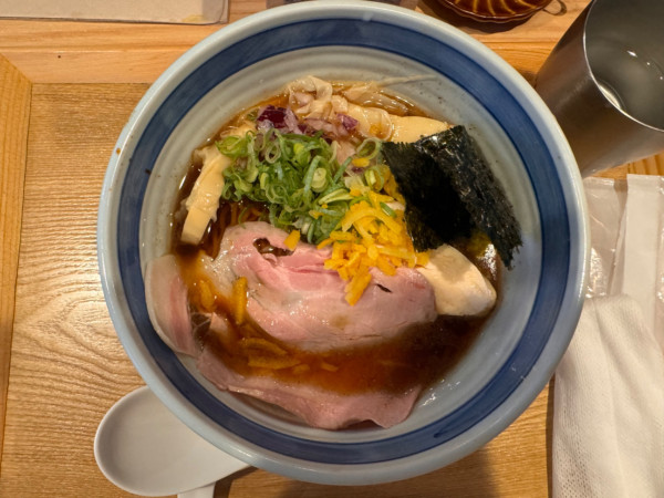 「熟成醤油中華そば➕あえ玉」@中華そば 麒麟の写真