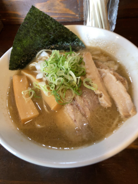 「濃厚煮干しそば　900円」@いりにぼの写真