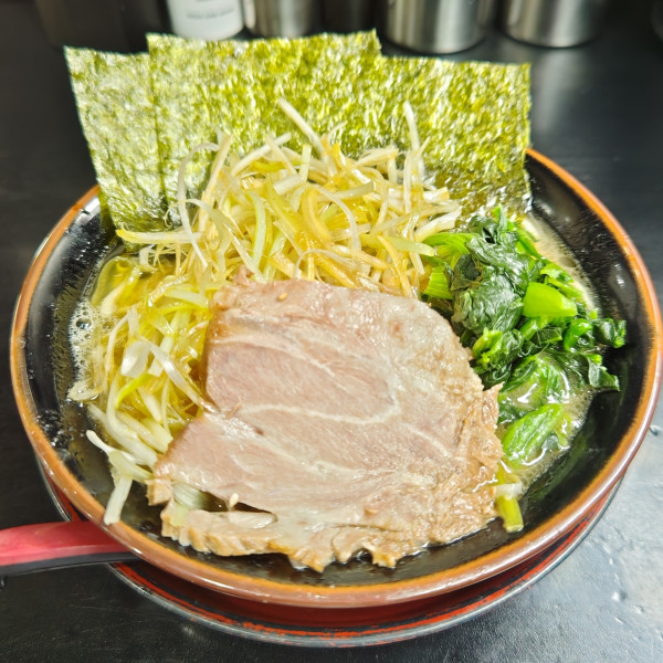 「ネギラーメン」@横浜家系らーめん 山崎家の写真