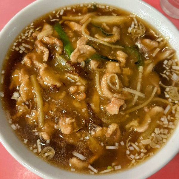 「肉そば　800円」@秀華苑の写真